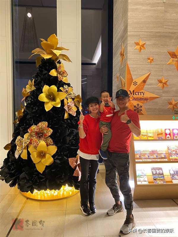 53岁高曙光全家福,高曙光现任妻子儿子相片