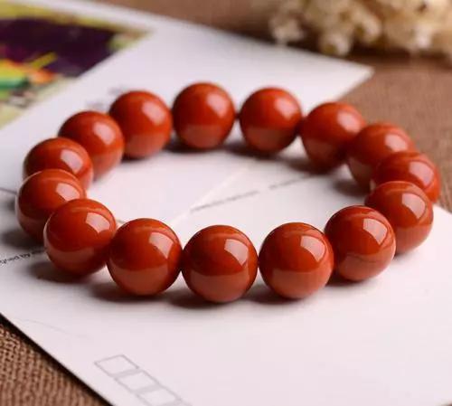 玩玉人的五个特征,玩玉之人最深度解析