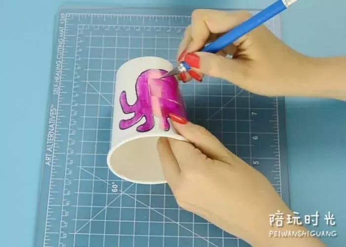 不起眼的纸杯竟然可以玩出这么多花样？！快和宝宝玩起来吧！