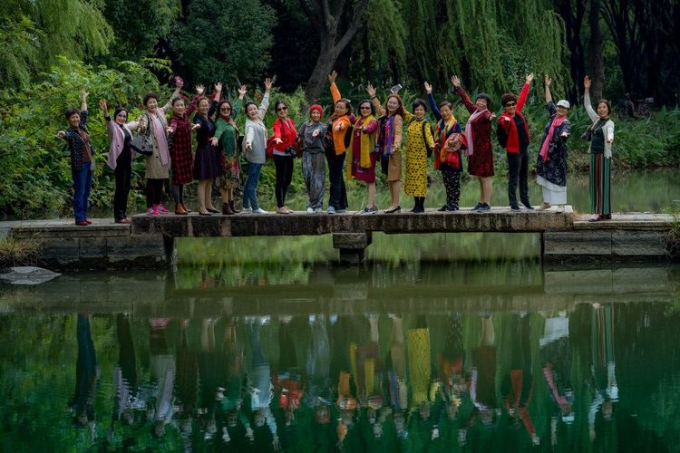 岁月不老我们不散全文,岁月不老我们不散什么意思