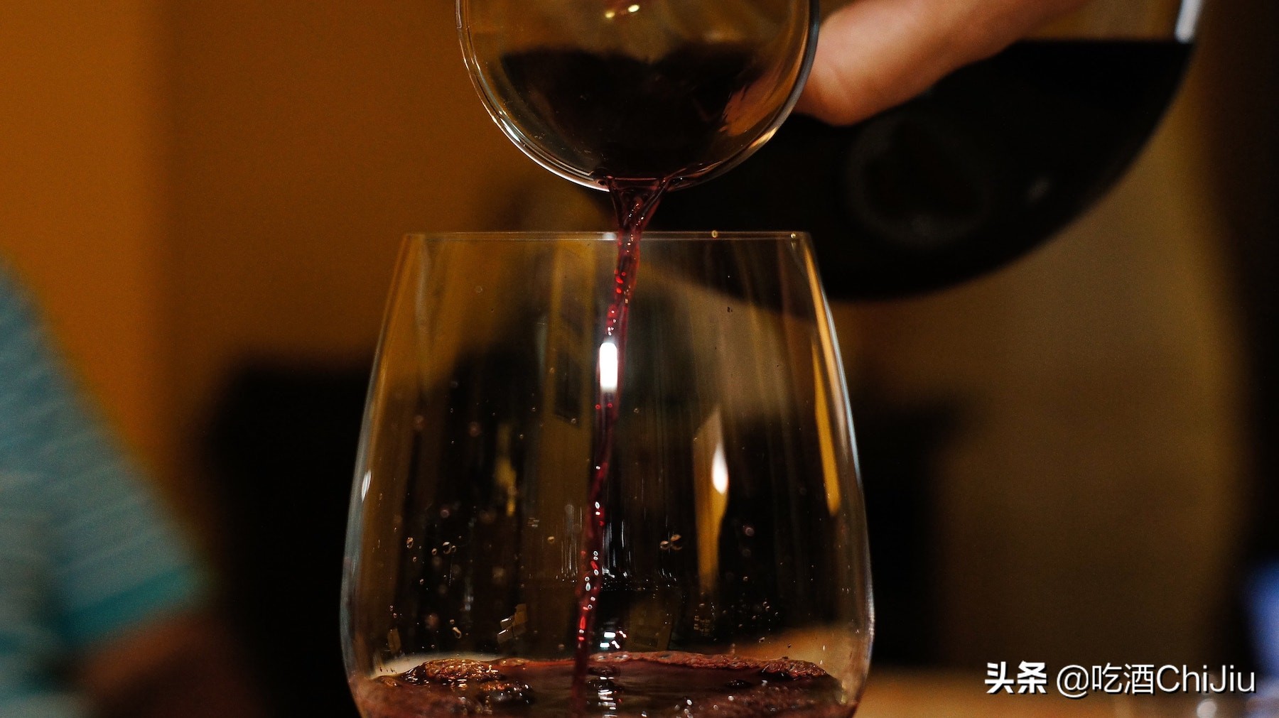 梅洛红葡萄酒怎么选,宴请女士喝红酒怎么说浪漫