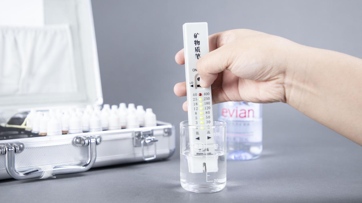 依云水，除了尊贵格调更有健康水质