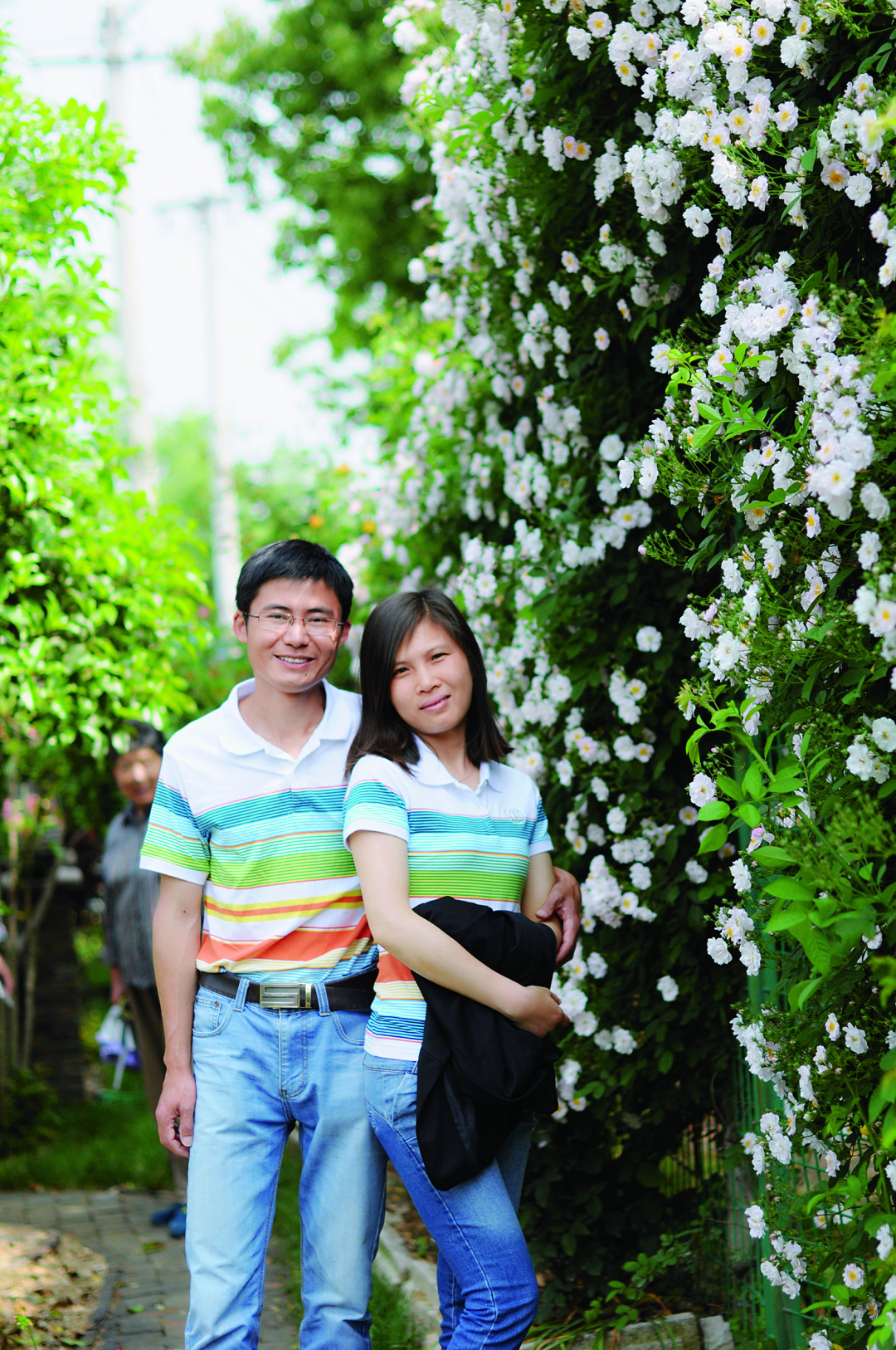 爬藤植物怎么牵引造型,爬藤植物是怎么爬藤的