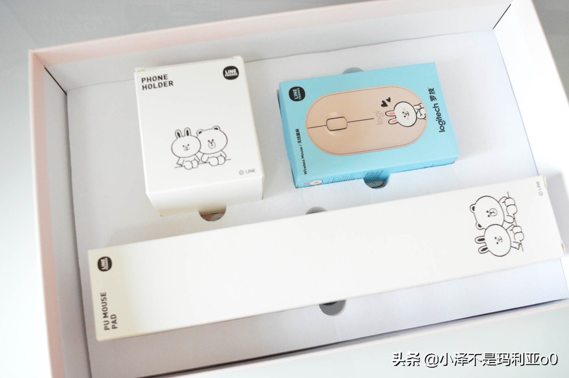 桌面好物分享学生党,罗技popkeys键盘套装