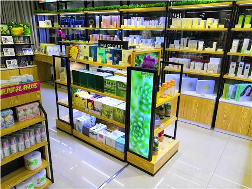 烤漆柜和贴面柜,烤漆柜和防水漆柜