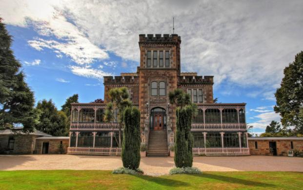 含机票最适合穷游的国家,什么月份旅游机票最便宜