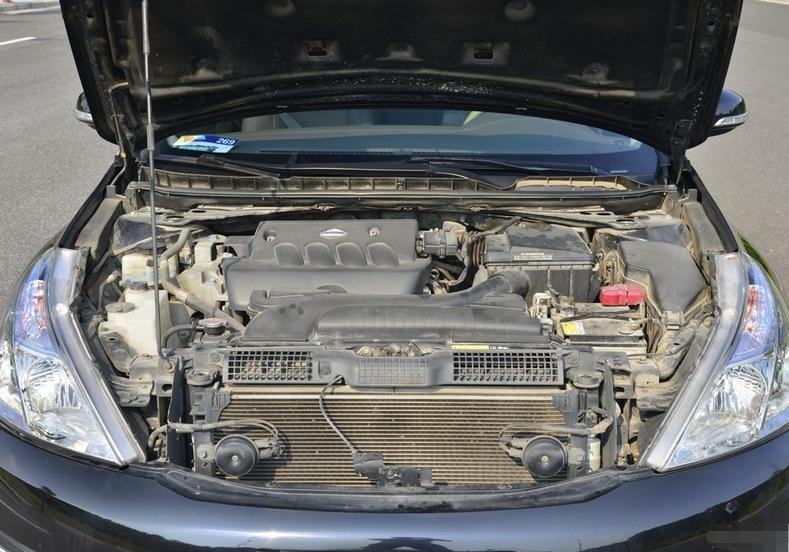 开了12年的车日产天籁,日产天籁大众迈腾实测