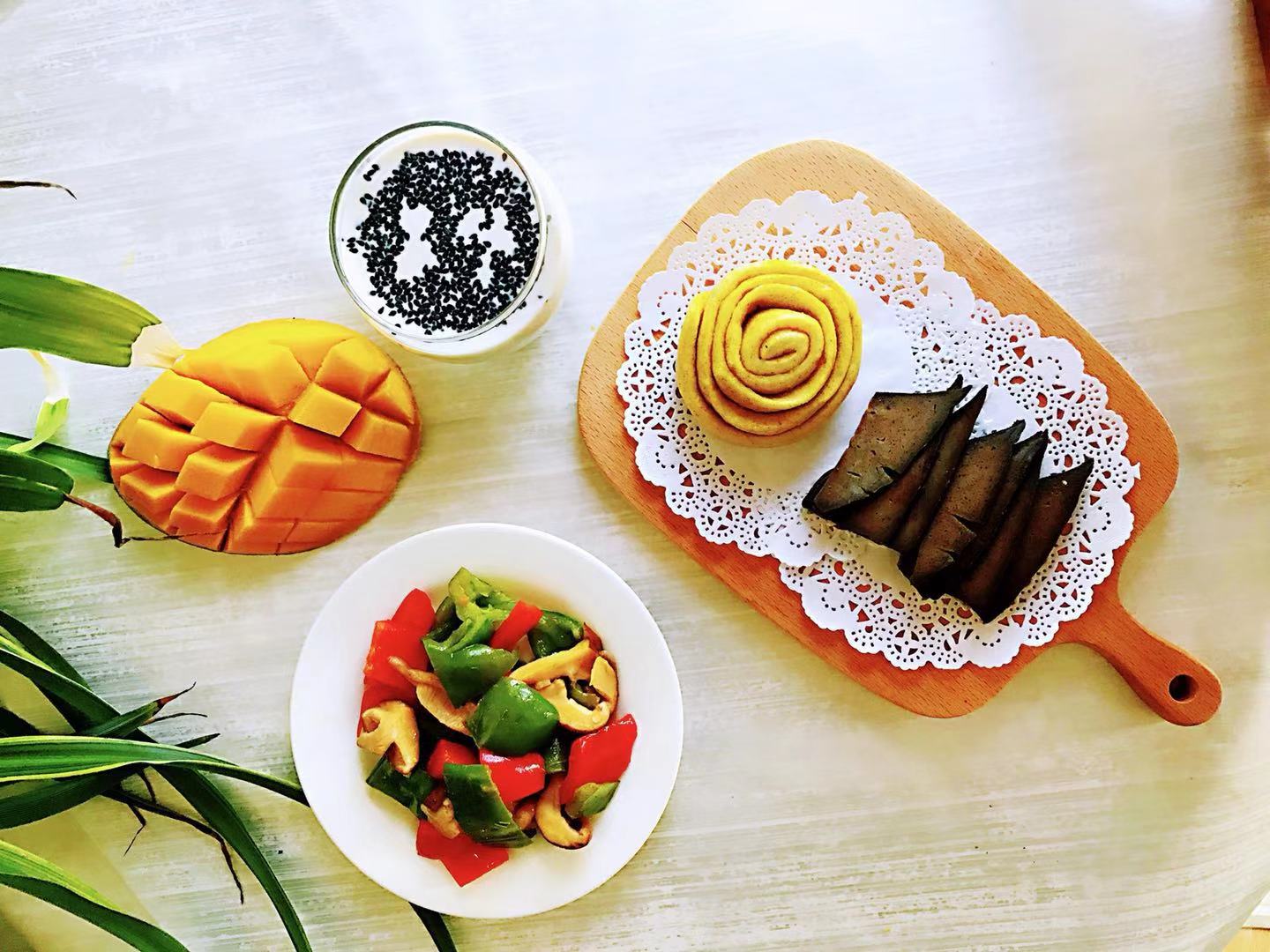 月经来面色差吃什么好,月经期营养不良