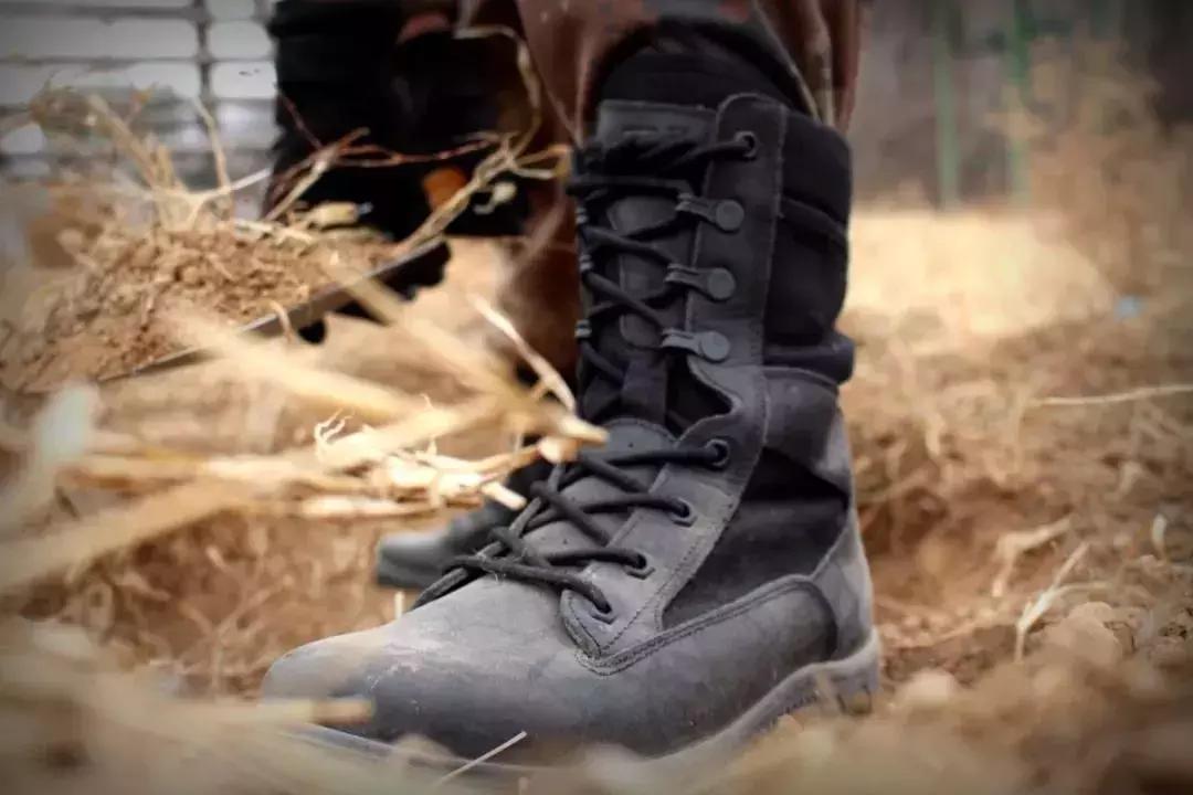 一双好的作战靴,一双作战靴多重