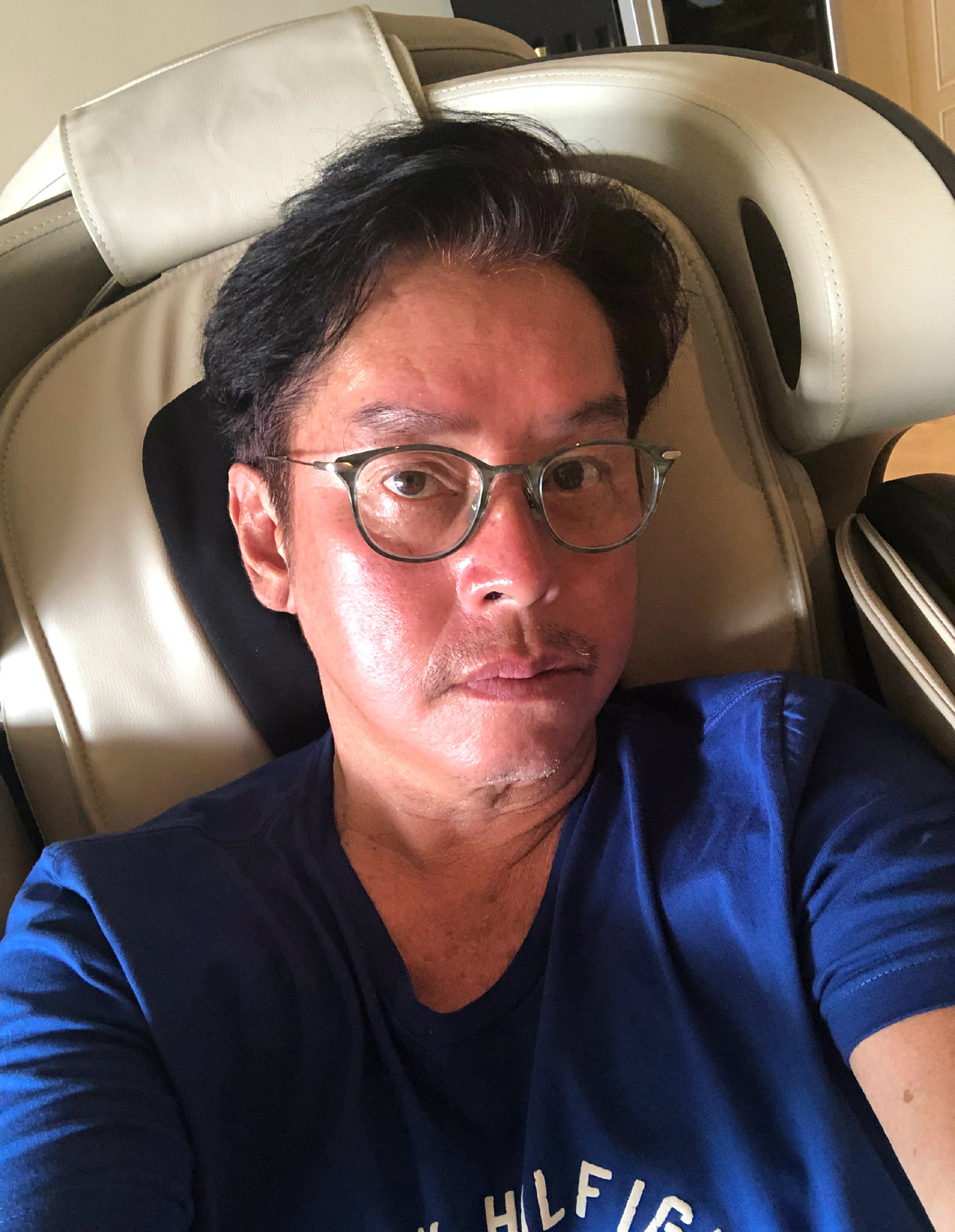 周润发谭咏麟爬山视频,周润发带群星爬山视频