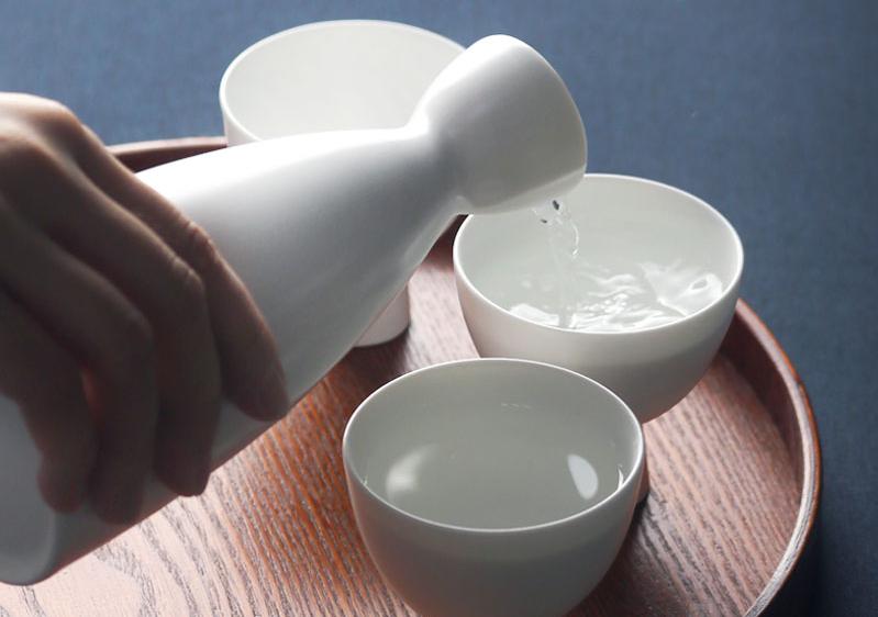 厨房油烟油垢怎么清理,厨房油垢味太重怎么办