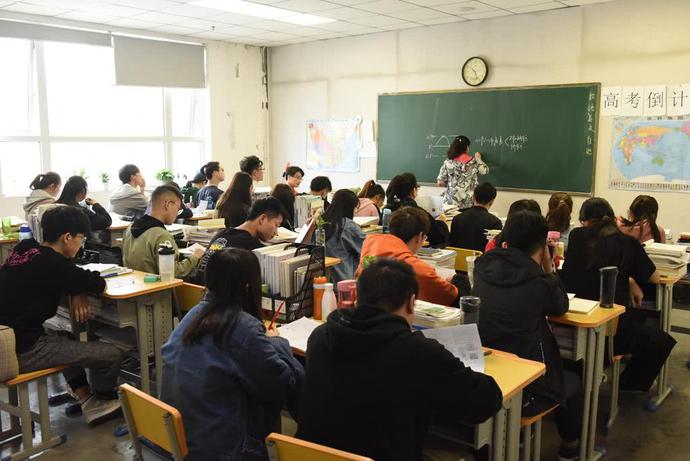 西安美术高考培训哪家好,西安丹青文化课培训学校