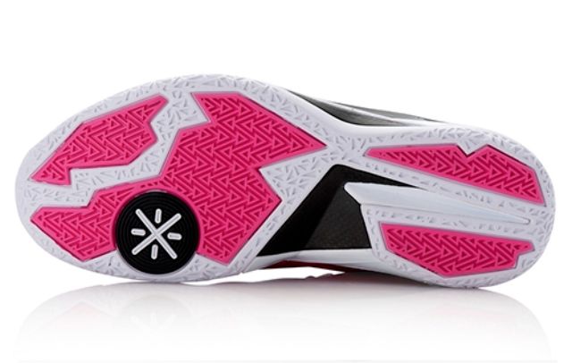 韦德新战靴竟致敬科比,韦德最后一个赛季上脚球鞋