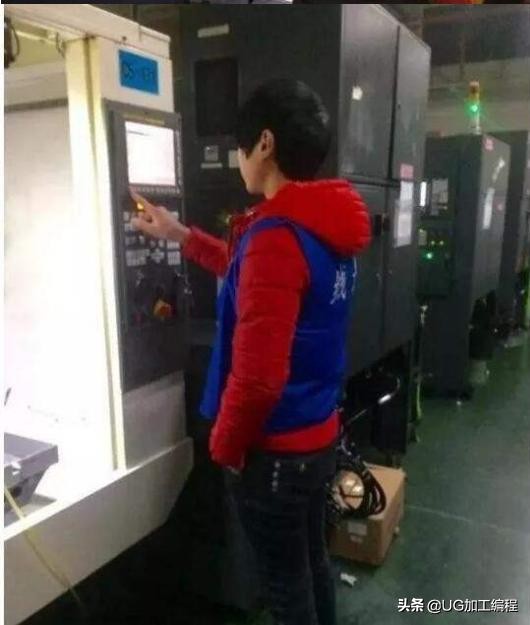 23岁刚毕业的数控人,操机1年后却月薪过万,咋回事