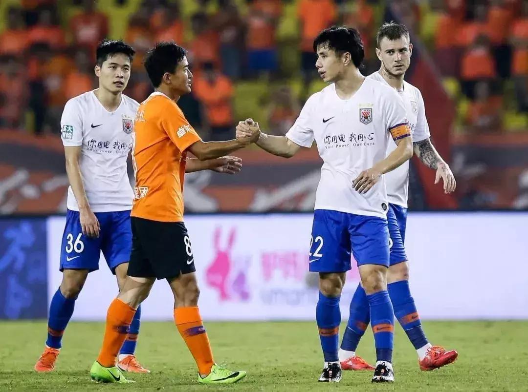 武汉卓尔2:1山东鲁能,武汉卓尔2:0重庆当代冲冠区