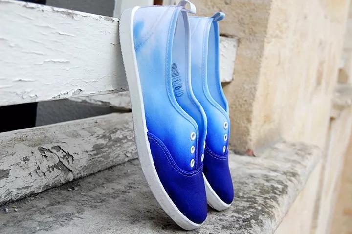 穿腻了小白鞋可以这样来改造,教你把小白鞋变潮流