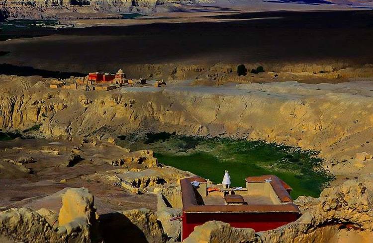 阿里大北线之穿行 (走过大北线的阿里巴巴)