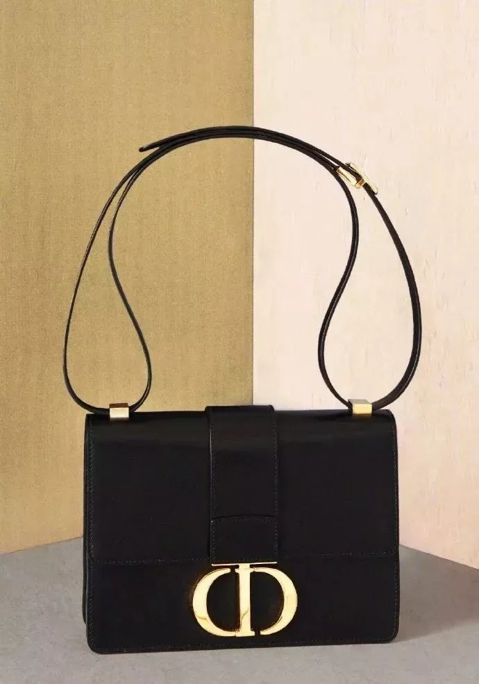 2020年流行什么包包女款,最百搭不过时的包包款式