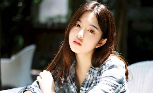 异地恋哄女朋友开心的方法,现实哄女友和异地恋哄女友