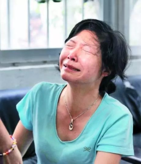 28岁女子查出宫颈癌的4个征兆,26岁女孩患有宫颈癌的原因