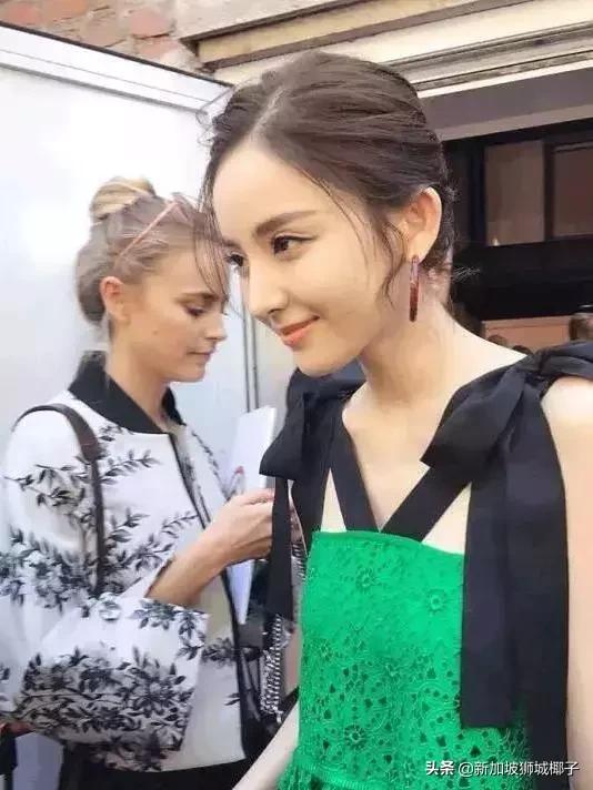 新加坡首位被环球签约艺人,新加坡形象代言人