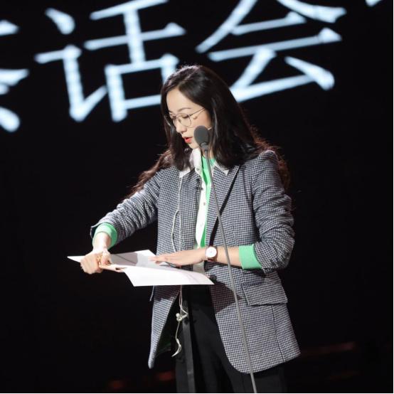 韩雪格子大衣配阔脚裤,韩雪穿格子裤照片