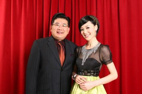 英语主持人王冠的绯闻事件完整版,央视主持人王冠被开除