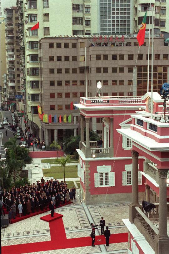 澳门回归老照片,珍贵老照片重现广州解放时刻