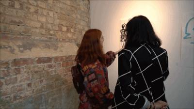 网红她伦敦办了场假画展，一幅画竟卖出1500英镑，你怎么在看？