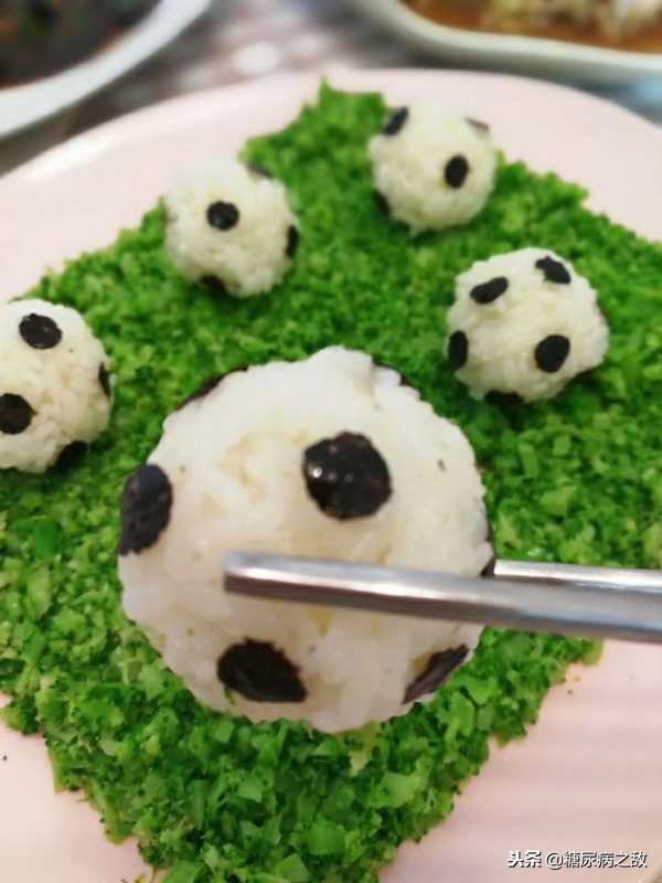 一型糖尿病必须一天打四针,患糖尿病31年每天吃20多种东西