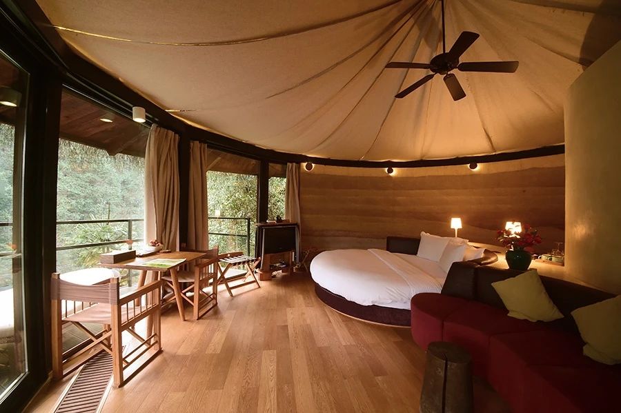 裸心堡折扣,裸心堡观景攻略