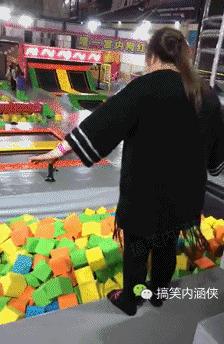 笑不停：别人都在公转，你怎么在自转，小哥哥你还好吗