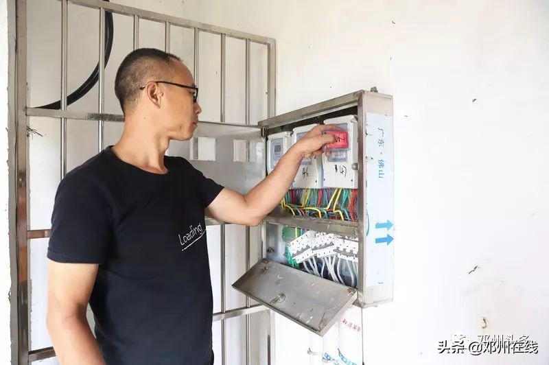 邓州陶营镇32眼深水机电井终于出水了