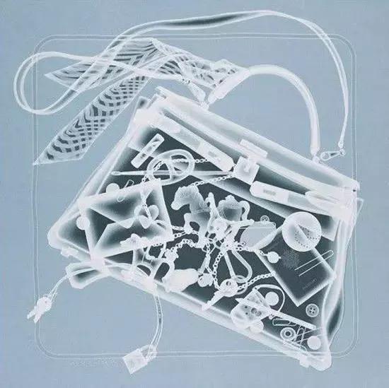 爱马仕丝巾-图案漂亮，故事更精彩