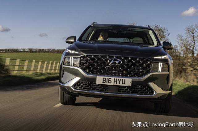 全新现代圣达菲2024款,2013年现代圣达菲2.0手动多少油耗