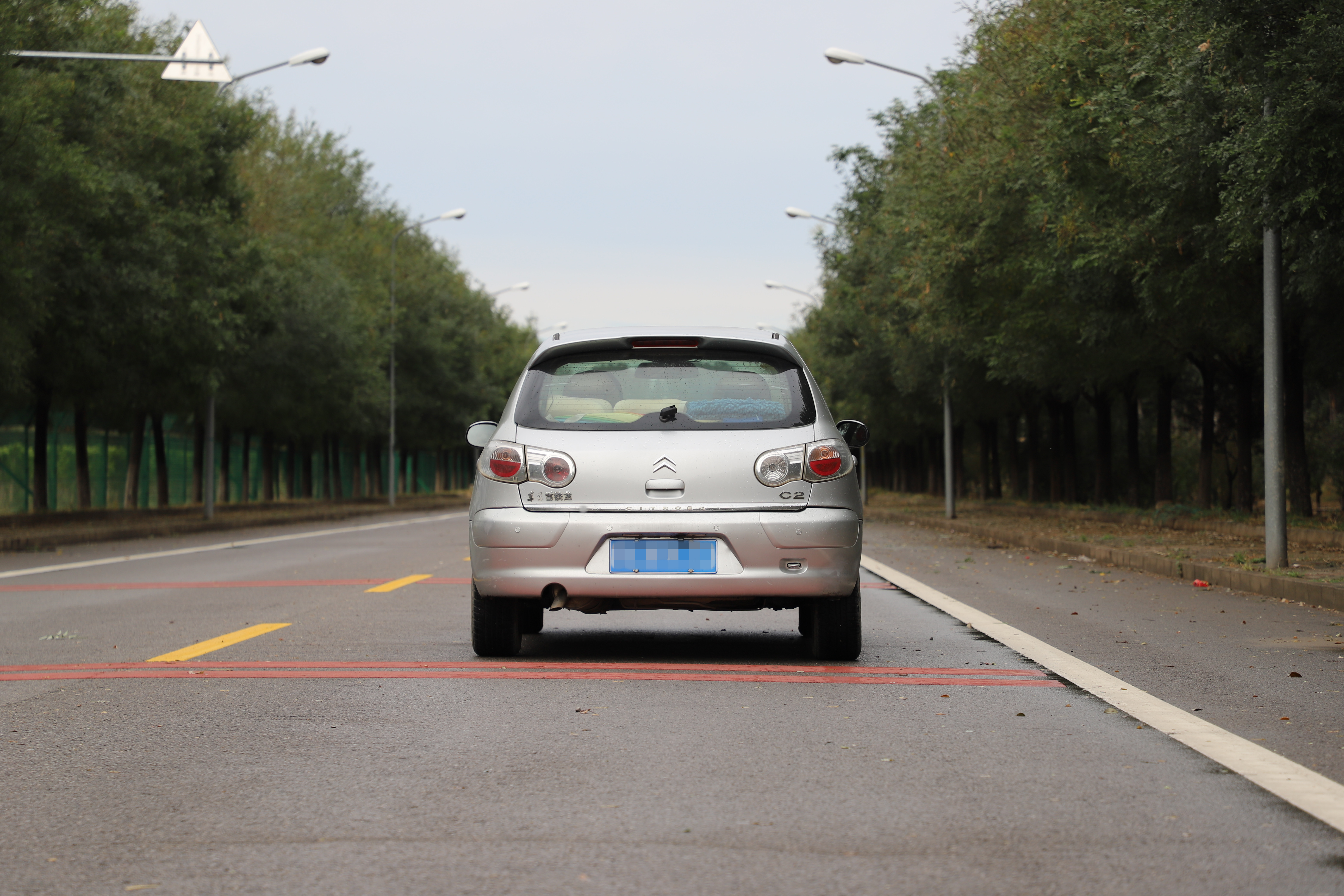 雪铁龙c2两厢驾驶感受,雪铁龙c2这款车怎么样