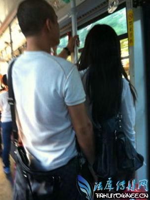 女大学生乘坐公交车，被猥琐男占便宜之后，竟然多了一个鬼老公