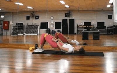 怎么提臀让臀部变圆变翘站着练,臀部训练提高臀线让臀翘起来