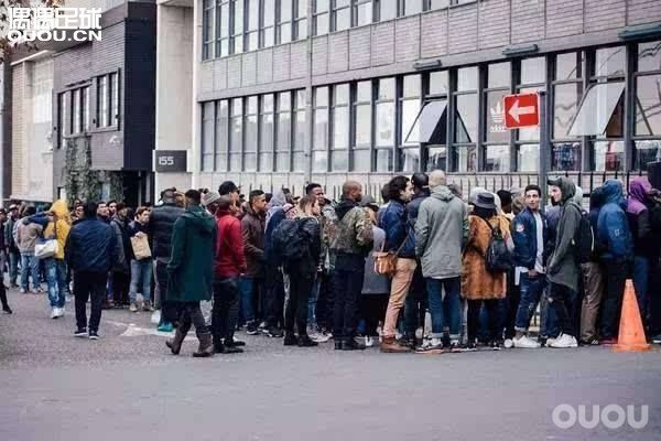 一双球鞋究竟值多少钱,一双真的的球鞋基本要多少钱