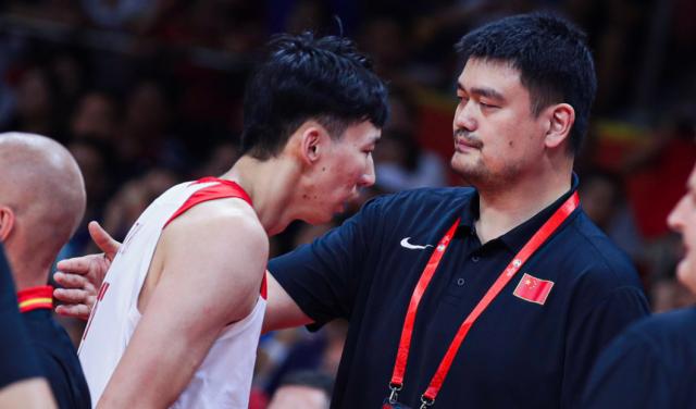 足球记者对姚明的评论,足球记者被指责视频