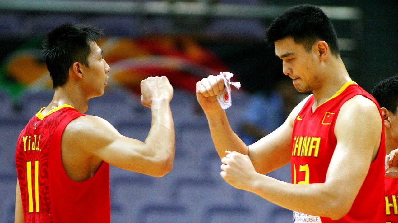 杜锋骂人观众笑场场面,杜锋最新训话激动人心