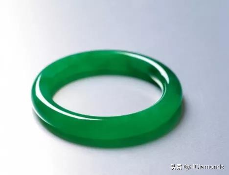 玉镯子戴久了有划痕怎么办,玉镯长时间没戴怎样恢复光泽