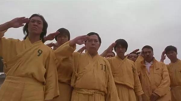 画家流水线作画,修车工人绘画