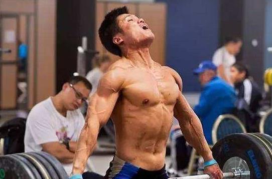 中国足球运动员肌肉,国足朱婷肌肉