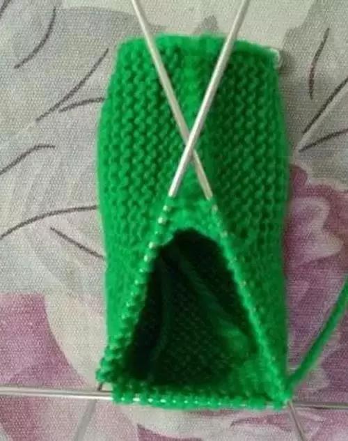 简单婴儿靴子毛线鞋,可爱款钩针宝宝鞋