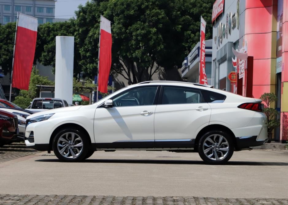 启辰t901.6t试驾评测,17年日产启辰t90自动2.0高配