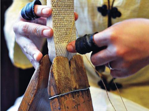 没有学历在上海找什么样的工作,在上海有什么工作可以挣钱