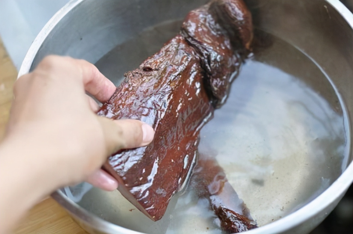 腊肉腌制太咸怎么补救,腊肉腌咸了怎么办