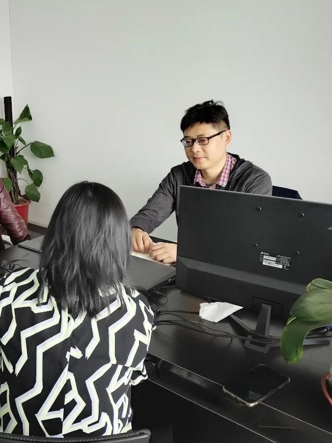 云采智能近视防控眼镜真的有用吗,云采智能眼镜