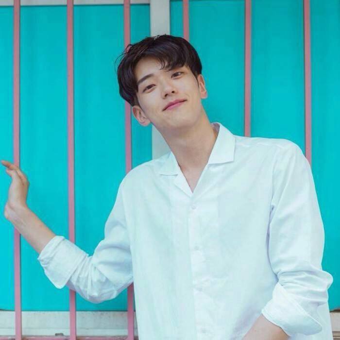 韩系成熟穿搭男款潮流高级感,韩系休闲穿搭男